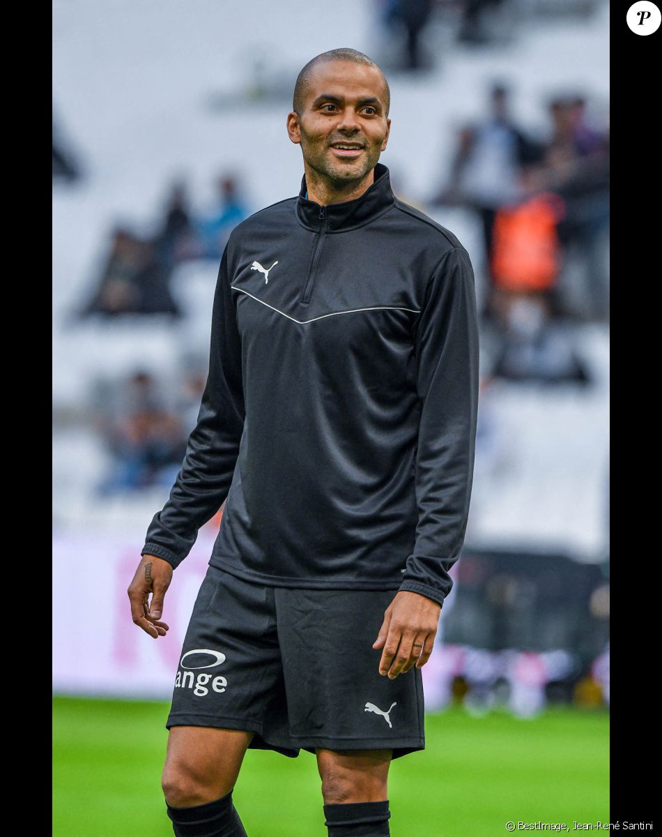Tony Parker - Match des héros entre l'équipe OM Legends et l'équipe UNICEF au stade Orange Velodrome à Marseille. © Jean-René Santini/Bestimage