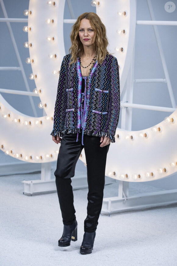 Vanessa Paradis - Photocall du défilé de mode prêt-à-porter printemps-été 2021 "Chanel" au Grand Palais à Paris. Le 6 octobre 2020 © Olivier Borde / Bestimage 