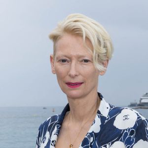 Tilda Swinton - Les célébrités assistent au défilé croisière Chanel au Monte Carlo Beach à Monaco, le 5 mai 2022. © Olivier Borde / Bestimage 