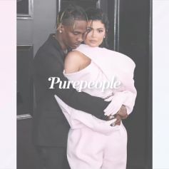 Kylie Jenner dans les bras de Travis Scott : Plage et couché de soleil pour célébrer leur amour