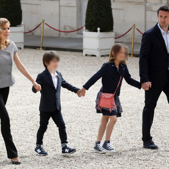 Tiphaine Auzière et son compagnon Antoine et leurs enfants - Arrivées des personnalités à la cérémonie d'investiture du Président de la République Emmanuel Macron à Paris le 7 mai 2022