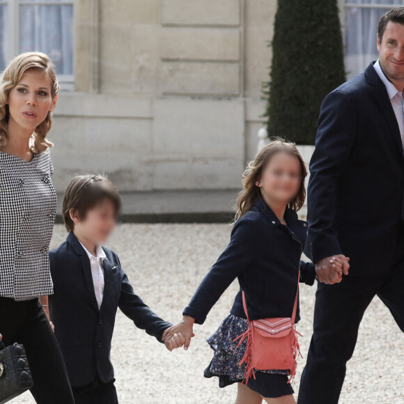 Tiphaine Auzière et son compagnon Antoine et leurs enfants - Arrivées des personnalités à la cérémonie d'investiture du Président de la République Emmanuel Macron à Paris le 7 mai 2022