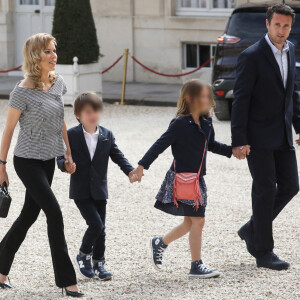 Tiphaine Auzière et son compagnon Antoine et leurs enfants - Arrivées des personnalités à la cérémonie d'investiture du Président de la République Emmanuel Macron à Paris le 7 mai 2022