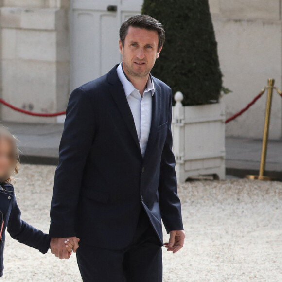 Tiphaine Auzière et son compagnon Antoine et leurs enfants - Arrivées des personnalités à la cérémonie d'investiture du Président de la République Emmanuel Macron à Paris le 7 mai 2022