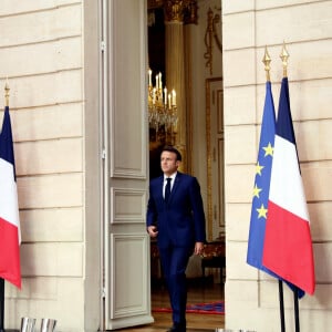 Le président français Emmanuel Macron lors de sa cérémonie d'assermentation pour un second mandat présidentiel, dans les jardins du palais de l'Élysée à Paris, en France, le 7 mai 2022