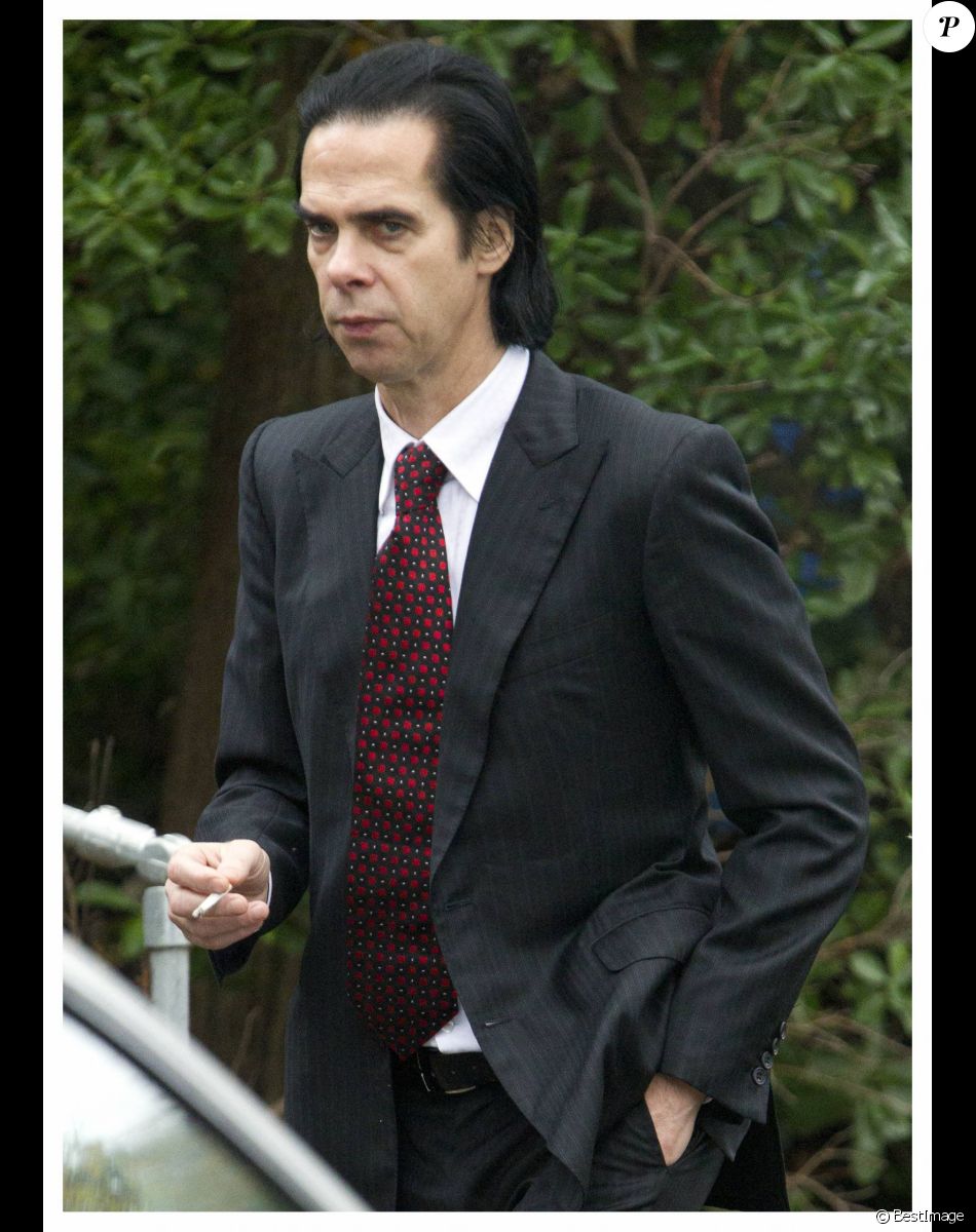 Rétro - Décès de Jethro Lazenby, fils de Nick Cave - Nick Cave et sa femme Susie arrivent au bureau de médecine légale pour connaitre les circonstances du décès de leur fils Arthur à Brighton le 9 novembre 2015.