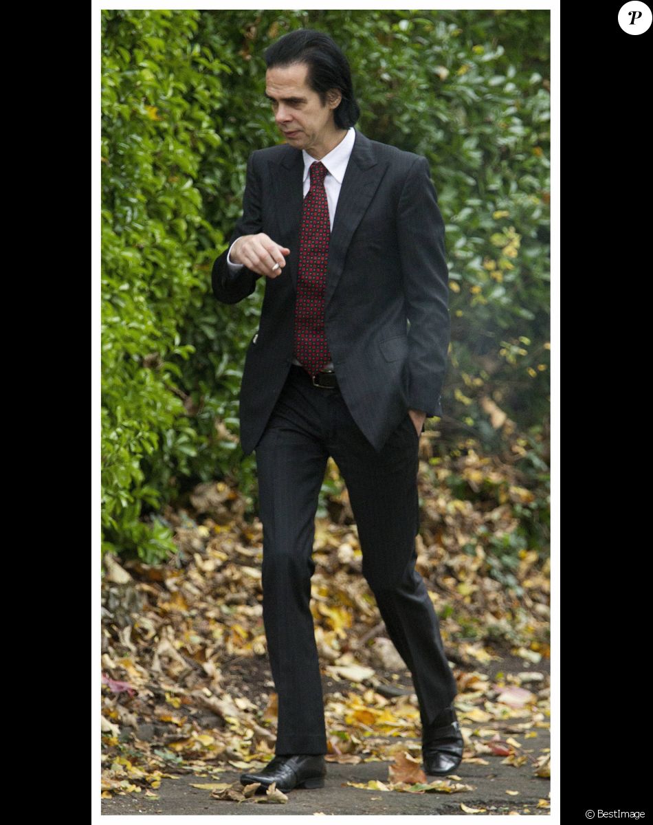 Rétro - Décès de Jethro Lazenby, fils de Nick Cave - Nick Cave et sa femme Susie arrivent au bureau de médecine légale pour connaitre les circonstances du décès de leur fils Arthur à Brighton le 9 novembre 2015.