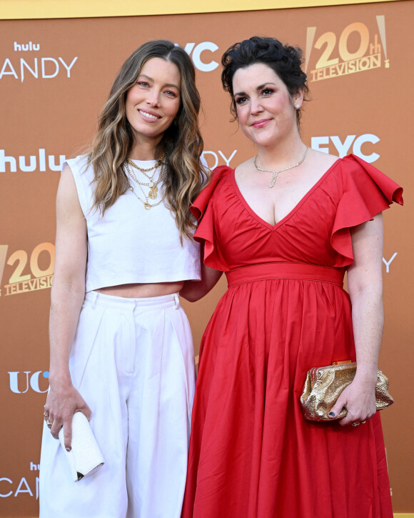 Jessica Biel et Melanie Lynskey - Photocall de la série "Candy" (Hulu) à Los Angeles le 9 mai 2022  