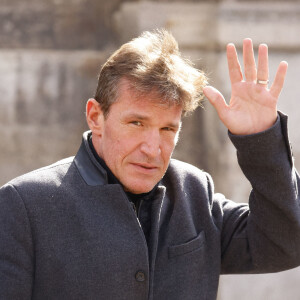 Benjamin Castaldi - Sorties de la messe funéraire en hommage à Bernard Tapie en l'église Saint-Germain-des-Prés à Paris. Le 6 octobre 2021 © Jacovides-Moreau / Bestimage