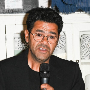 Exclusif - Jamel Debbouze - Remise du prix Adami de l'artiste citoyen à Jamel Debbouze au Bar à Bulles à Paris, France, le 9 mai 2022. © Coadic Guirec/Bestimage 