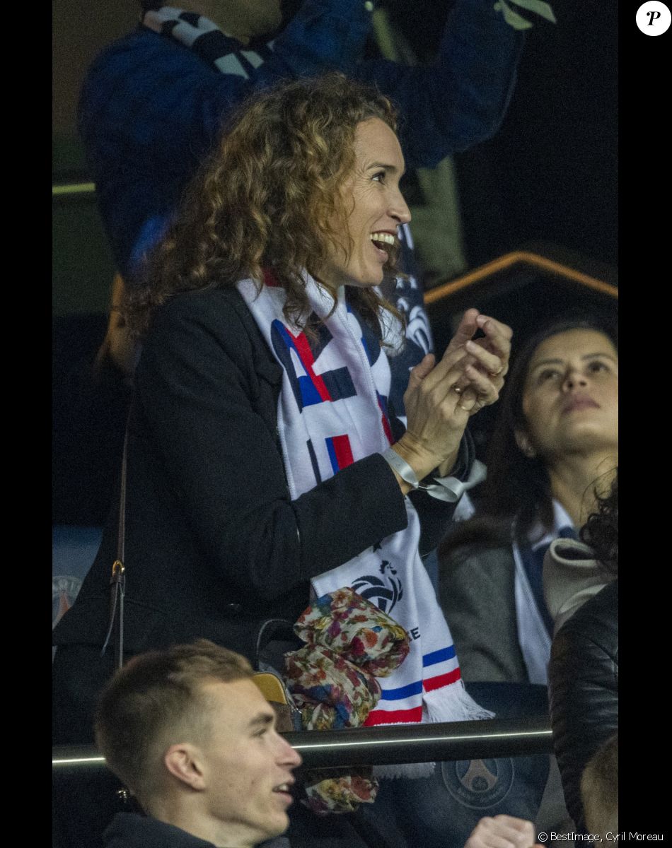 Marie-Sophie Lacarrau dans les tribunes lors du match de football de qualification pour la Coupe du monde 2022 entre la France et le Kazakhstan au stade Parc des Princes à Paris, France, le 13 novembre 2021. © Cyril Moreau/Bestimage