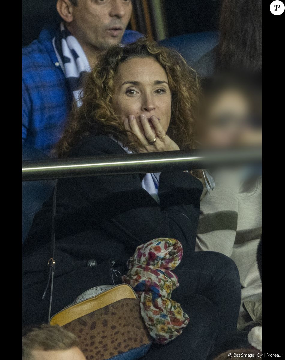 Marie-Sophie Lacarrau dans les tribunes lors du match de football de qualification pour la Coupe du monde 2022 entre la France et le Kazakhstan au stade Parc des Princes à Paris, France, le 13 novembre 2021. © Cyril Moreau/Bestimage