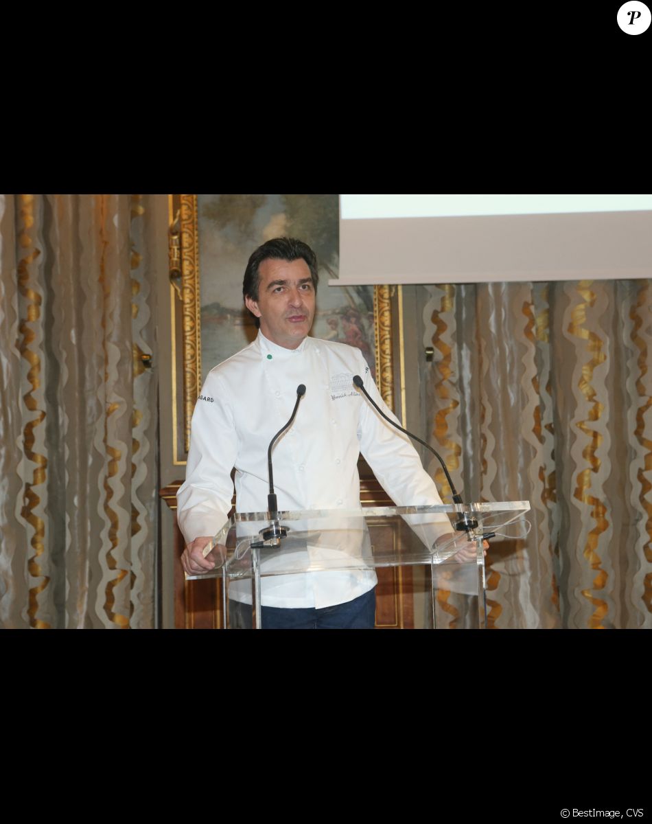 Yannick Alléno - Conférence de presse de la 3e édition du salon de la gastronomie des outre-mer et de la francophonie à l'Hôtel de Ville de Paris, le 04 janvier 2018 © CVS / Bestimage