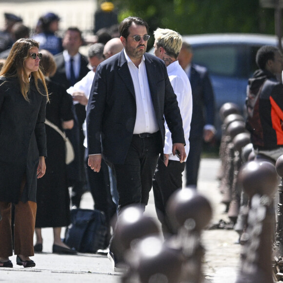 Le chef Jean-François Piège et sa femme Elodie Tavares-Piège - Obsèques d'Antoine Alléno (fils du chef cuisinier français, trois étoiles au Guide Michelin Yannick Alléno) en la collégiale Notre-Dame de Poissy, France, le 13 mai 2022. © Jean-Baptiste Autissier/Panoramic/Bestimage 