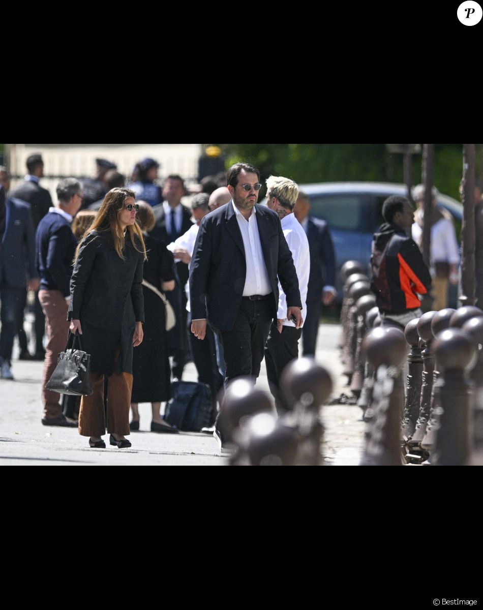 Le chef Jean-François Piège et sa femme Elodie Tavares-Piège - Obsèques d'Antoine Alléno (fils du chef cuisinier français, trois étoiles au Guide Michelin Yannick Alléno) en la collégiale Notre-Dame de Poissy, France, le 13 mai 2022. © Jean-Baptiste Autissier/Panoramic/Bestimage