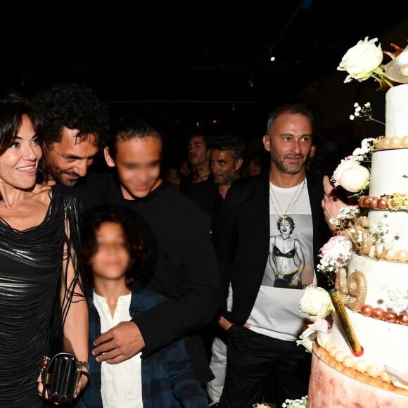 Exclusif - Sandra Sisley, son mari Tomer Sisley et leurs enfants Dino, Liv Shaya et Levin - Soirée du 49ème anniversaire de Sandra Sisley et les 6 ans de "Retrouvite" avec son mari Tomer au restaurant Mamamia à Paris. © Pierre Perusseau/Bestimage