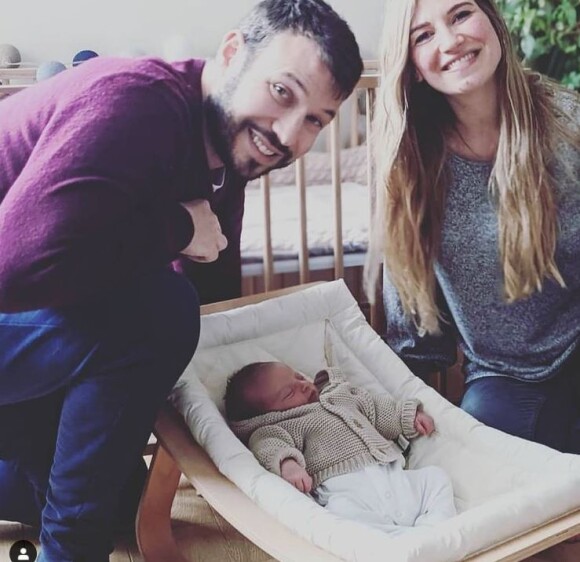 Charline et Vivien de "Mariés au premier regard" avec leur fille Victoire. Instagram. Le 30 janvier 2021.