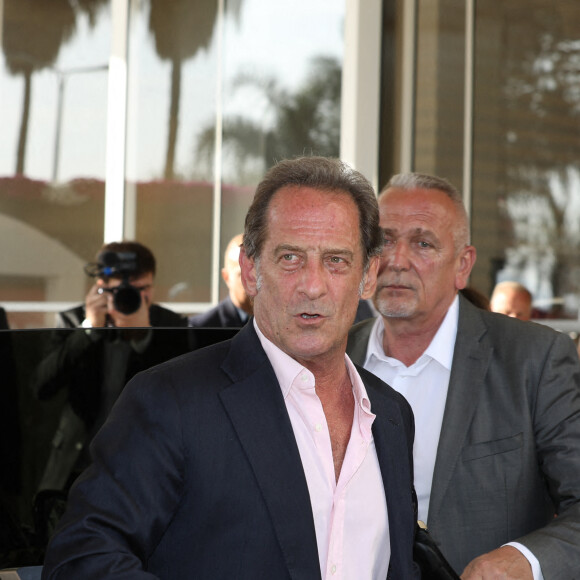 Vincent Lindon (président du jury) arrive à l'hôtel "Martinez" lors du 75ème Festival International du Film de Cannes, le 16 mai 2022. © Mickael Chavet/Zuma Press/Bestimage 