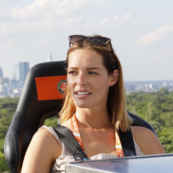 Exclusif - Maëva Coucke (Miss France 2018) - Roland Garros entre Ciel et Terre,Un voyage à 50m de hauteur, pétillant et gourmand, pour vous offrir une vue exceptionnelle à Paris le 17 mai 2022. © Marc Ausset-Lacroix/Bestimage 