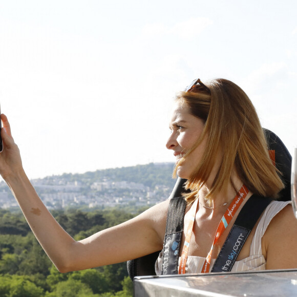 Exclusif - Maëva Coucke (Miss France 2018) - Roland Garros entre Ciel et Terre,Un voyage à 50m de hauteur, pétillant et gourmand, pour vous offrir une vue exceptionnelle à Paris le 17 mai 2022. © Marc Ausset-Lacroix/Bestimage 