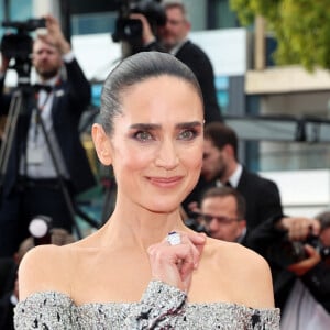 Jennifer Connelly - Montée des marches du film " Top Gun : Maverick " lors du 75ème Festival International du Film de Cannes. Le 18 mai 2022 © Cyril Moreau / Bestimage 