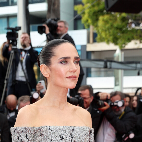 Jennifer Connelly - Montée des marches du film " Top Gun : Maverick " lors du 75ème Festival International du Film de Cannes. Le 18 mai 2022 © Cyril Moreau / Bestimage 