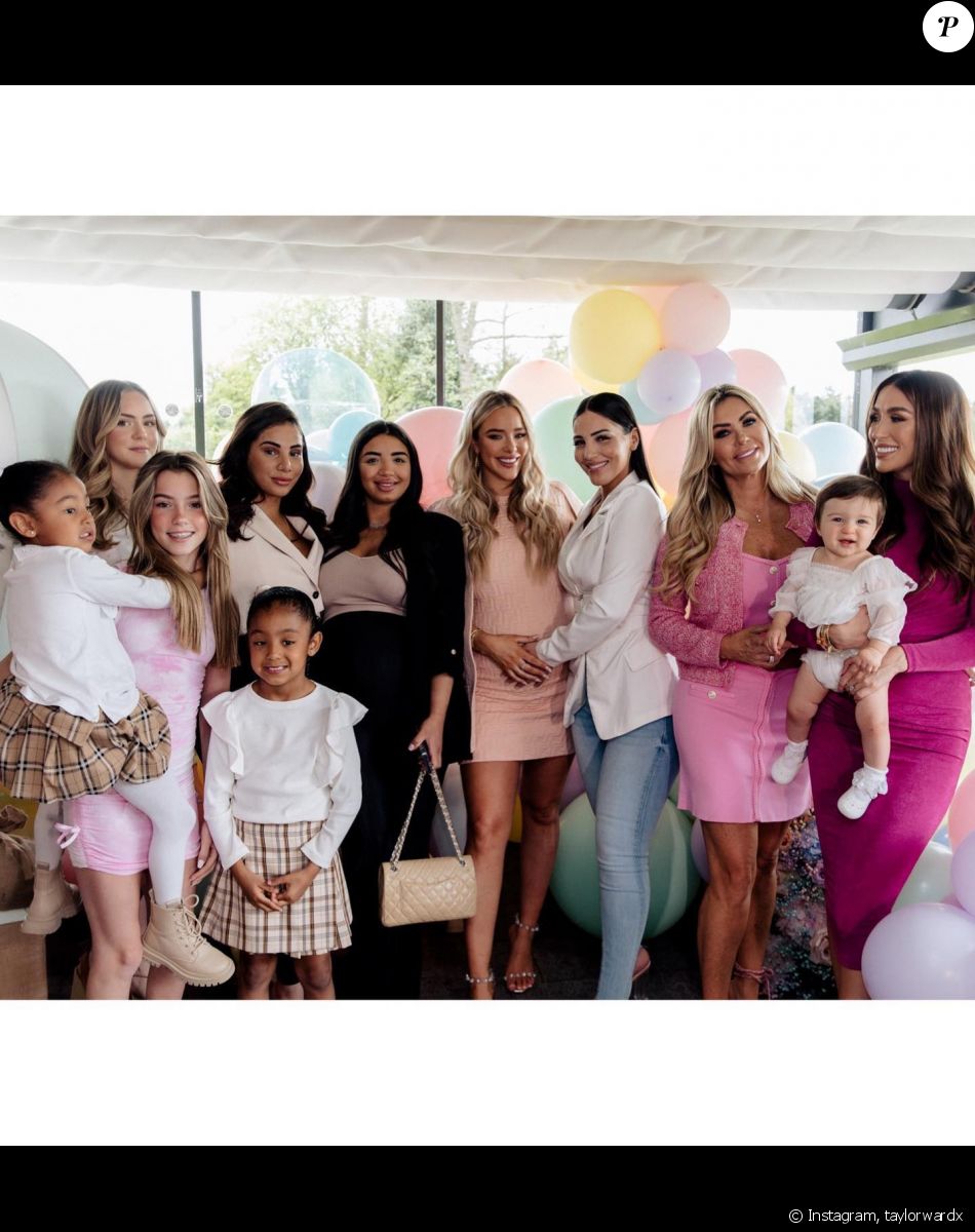 Riyad Mahrez et Taylor Ward pendant leur baby shower.
