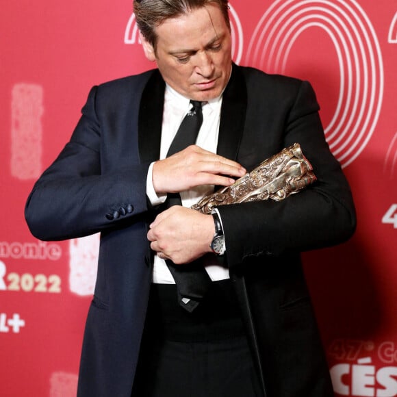 Benoît Magimel (Cesar du meilleur acteur dans De Son Vivant) - Press Room de la 47ème édition de la cérémonie des César à l'Olympia à Paris le 25 février 2022. © Borde / Jacovides / Bestimage 