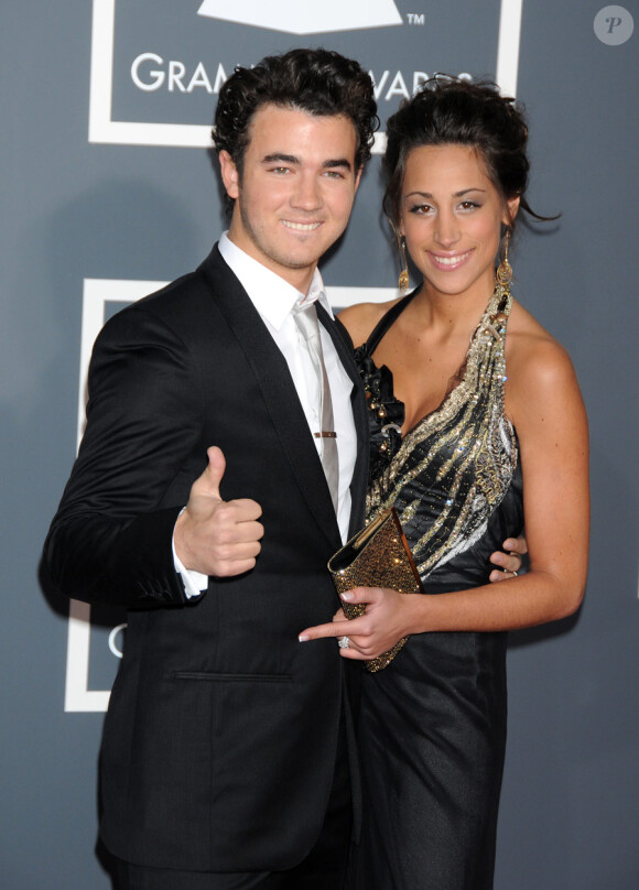 Kevin Jonas et Danielle lors des Grammy Awards le 31 janvier 2010