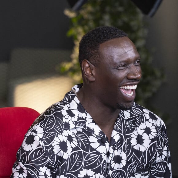 Interview de Omar Sy par A.Trapenard pour Brut lors du 75ème Festival International du Film de Cannes, France, le 19 mai 2022. © Jack Tribeca/Bestimage 