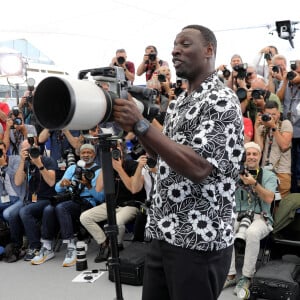 Omar Sy au photocall de "Tirailleurs" lors du 75ème Festival International du Film de Cannes, le 19 mai 2022. © Dominique Jacovides/Bestimage 