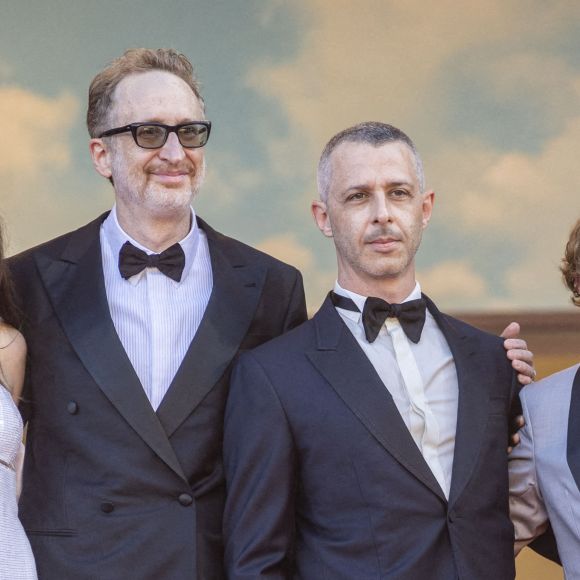 Anne Hathaway, James Gray, Jeremy Strong, Michael Banks Repeta, Jaylin Webb - Montée des marches du film " Armageddon Time " lors du 75ème Festival International du Film de Cannes. Le 19 mai 2022 © Cyril Moreau / Bestimage 