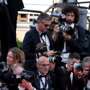 Anne Hathaway - Montée des marches du film " Armageddon Time " lors du 75ème Festival International du Film de Cannes. Le 19 mai 2022 © Dominique Jacovides / Bestimage 