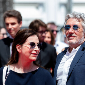 Anne Goscinny, Alain Chabat - Montée des marches du film " Le petit Nicolas : Qu'est-ce qu'on attend pour être heureux " lors du 75ème Festival International du Film de Cannes. Le 20 mai 2022 © Cyril Moreau / Bestimage 