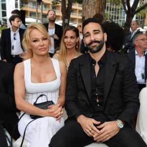 Pamela Anderson et son compagnon Adil Rami lors de la soirée Amber Lounge Monaco 2019 au profit de la fondation de Jackie Stewart "Race Against Dementia" à l'hôtel Méridien Beach Plaza à Monaco, le 24 mai 2019. © Bruno Bebert / Bestimage 