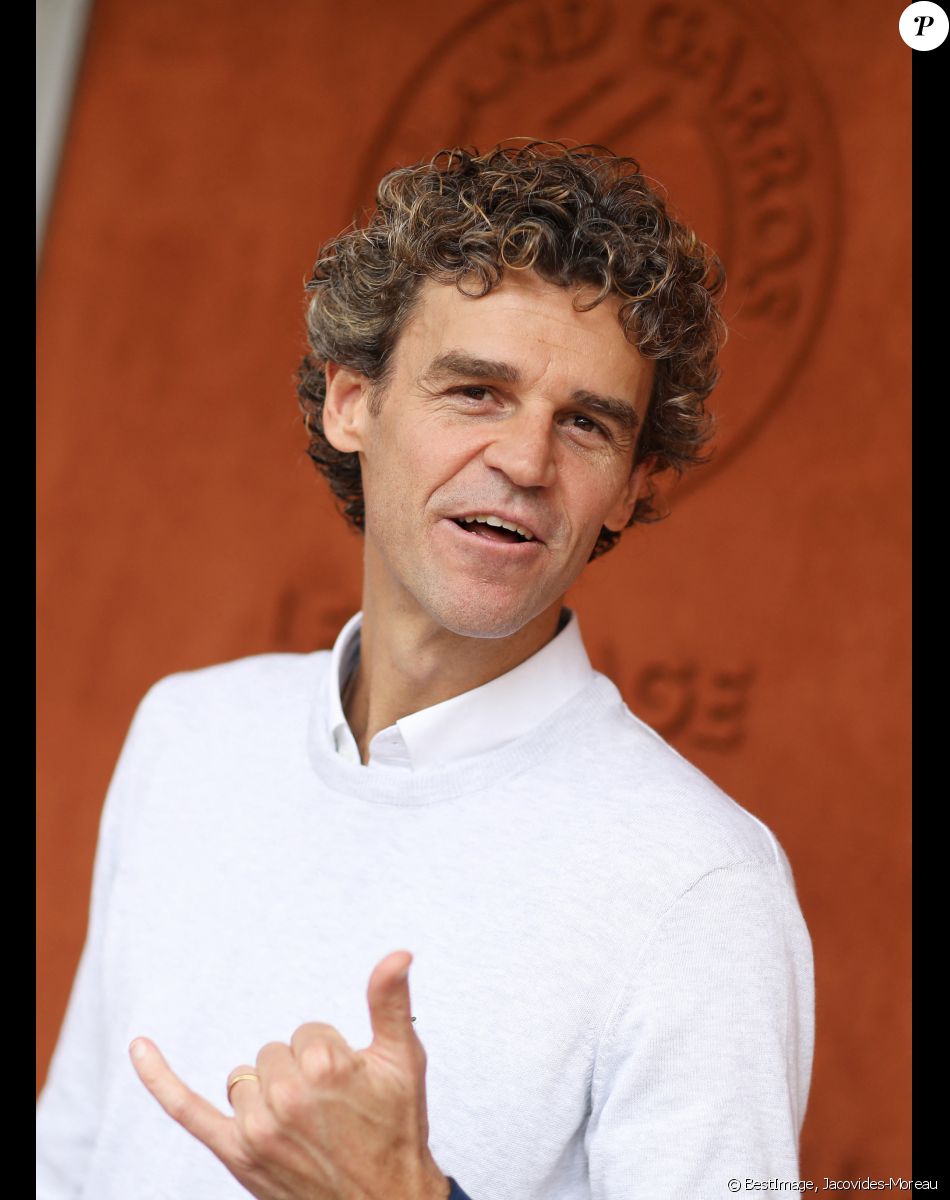 Gustavo Kuerten au village lors des internationaux de tennis de Roland Garros à Paris, France, le 4 juin 2019. © Jacovides-Moreau/Bestimage