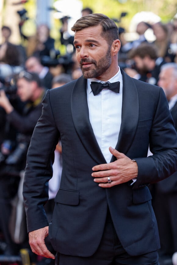 Ricky Martin - Montée des marches du film " Elvis " lors du 75ème Festival International du Film de Cannes. Le 25 mai 2022 © Olivier Borde / Bestimage 