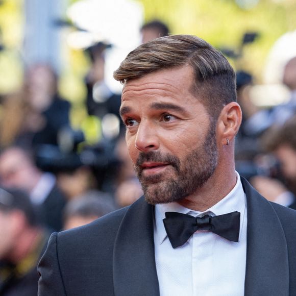 Ricky Martin - Montée des marches du film " Elvis " lors du 75ème Festival International du Film de Cannes. Le 25 mai 2022 © Olivier Borde / Bestimage 