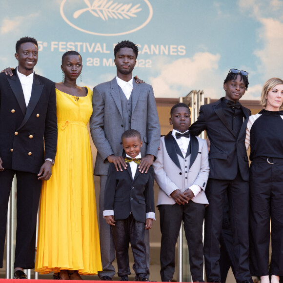 Ahmed Sylla, Annabelle Lengronne, Stephane Bak, Milan Doucansi, Kenzo Sambin, Sidy Fofana, Leonor Serraille - Montée des marches du film " Un petit frère " lors du 75ème Festival International du Film de Cannes. Le 27 mai 2022 © Cyril Moreau / Bestimage