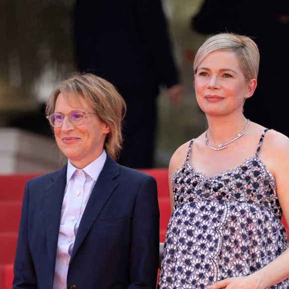 Kelly Reichardt, Michelle Williams (enceinte) - Montée des marches du film " Showing Up " lors du 75ème Festival International du Film de Cannes. Le 27 mai 2022 © Olivier Borde / Bestimage Cyril Moreau