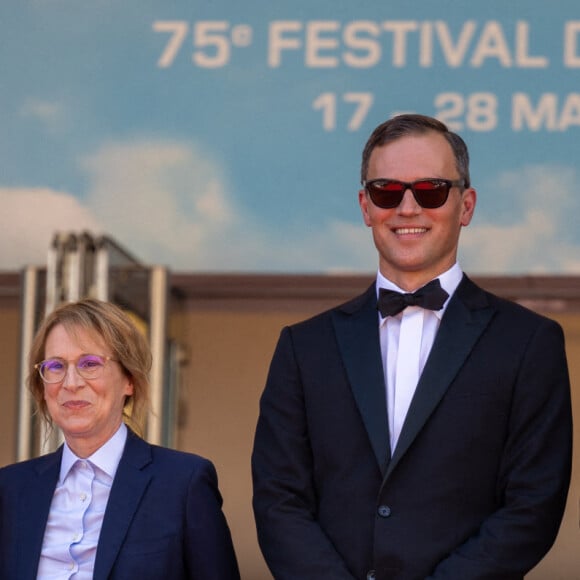 Michelle Williams (enceinte), Kelly Reichardt, Neil Kopp et Jonathan Raymond - Montée des marches du film " Showing Up " lors du 75ème Festival International du Film de Cannes. Le 27 mai 2022 © Olivier Borde / Bestimage 