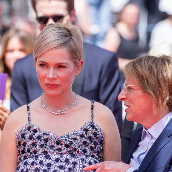 Guest, Michelle Williams (enceinte), Kelly Reichardt - Montée des marches du film " Showing Up " lors du 75ème Festival International du Film de Cannes. Le 27 mai 2022 © Cyril Moreau / Bestimage 