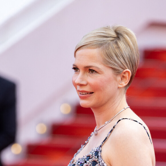 Michelle Williams (enceinte) - Montée des marches du film " Showing Up " lors du 75ème Festival International du Film de Cannes. Le 27 mai 2022 © Olivier Borde / Bestimage 