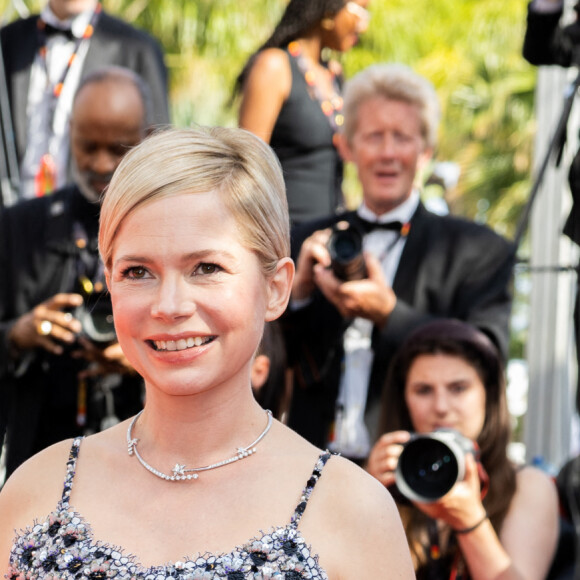 Michelle Williams (enceinte) - Montée des marches du film " Showing Up " lors du 75ème Festival International du Film de Cannes. Le 27 mai 2022 © Olivier Borde / Bestimage 