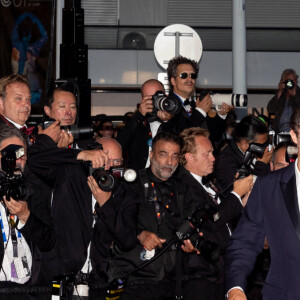 Nicolas Bedos et sa compagne Pauline Desmonts - Montée des marches du film " Mascarade " lors du 75ème Festival International du Film de Cannes. Le 27 mai 2022 © Cyril Moreau / Bestimage 