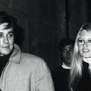 Alain Delon, Gunter Sachs et Brigitte Bardot à Rome en 1966