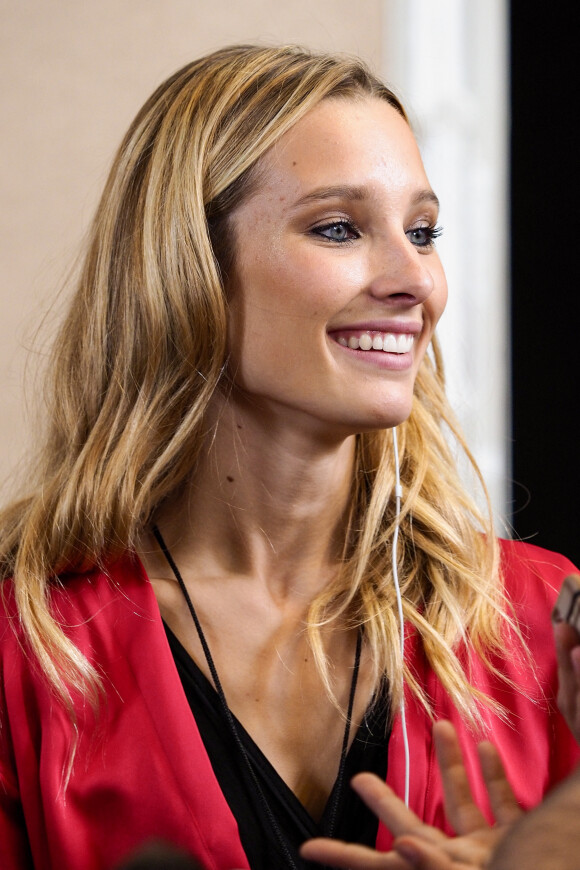 Fiançailles - Ilona Smet fiancée à Kamran - Ilona Smet au backstage - 10ème édition du "Etam Live Show" (Etam Lingerie) lors de la Fashion Week à Paris, France, le 26 septembre 2017. Photo by Rachid Bellak/Bestimage 