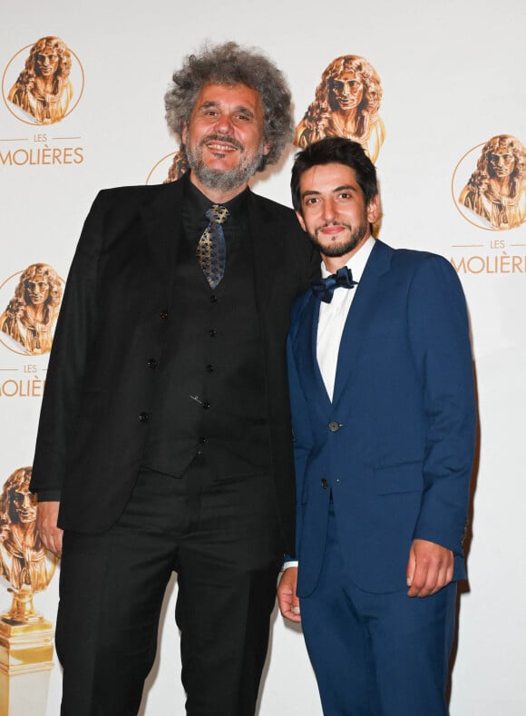 Xavier Lemaire, Kamel Isker au photocall de la 33ème cérémonie des Molière aux Folies Bergère à Paris le 30 mai 2022. © Coadic Guirec / Bestimage 