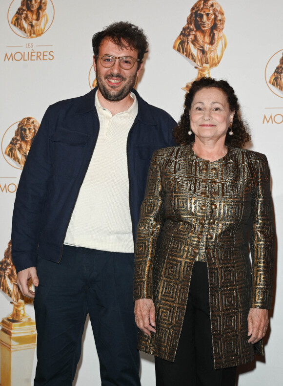 Fabio Marra et Catherine Arditi au photocall de la 33ème cérémonie des Molière aux Folies Bergère à Paris le 30 mai 2022. © Coadic Guirec / Bestimage 