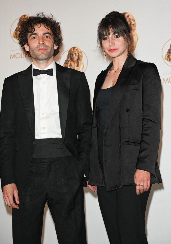 Anthony Audoux et Noémie Bianco au photocall de la 33ème cérémonie des Molière aux Folies Bergère à Paris le 30 mai 2022. © Coadic Guirec / Bestimage 